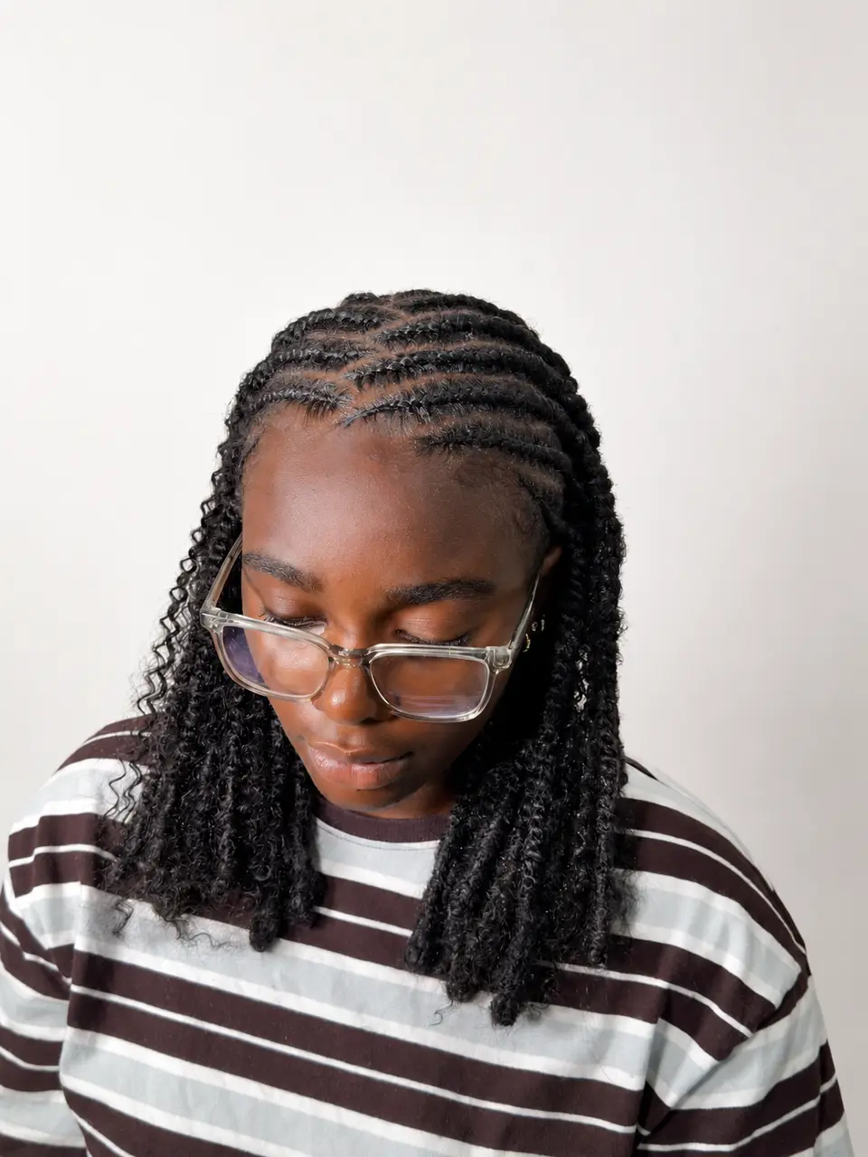 Shoulder-length knotless braids